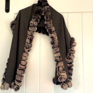 Grey flannel and rabbit fur shawl.
